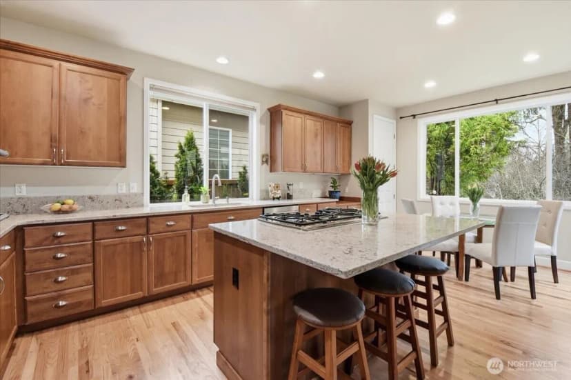 Property photo for 26050 Se 23rd Place, Sammamish photo 6