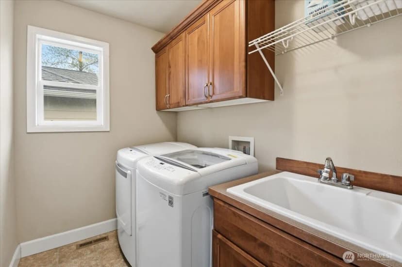 Property photo for 26050 Se 23rd Place, Sammamish photo 27