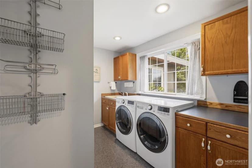 Property photo for 2502 Ne 7th Street, Renton photo 17