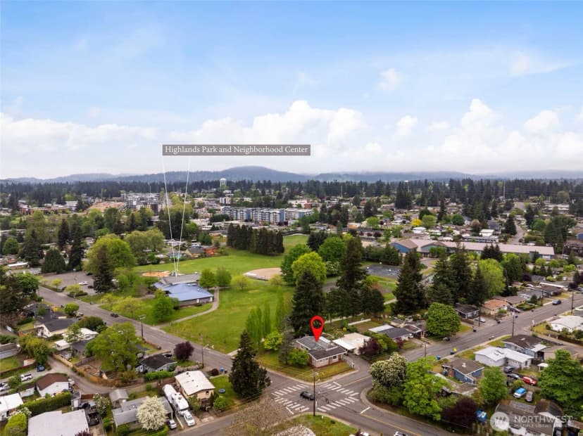 Property photo for 2502 Ne 7th Street, Renton photo 24