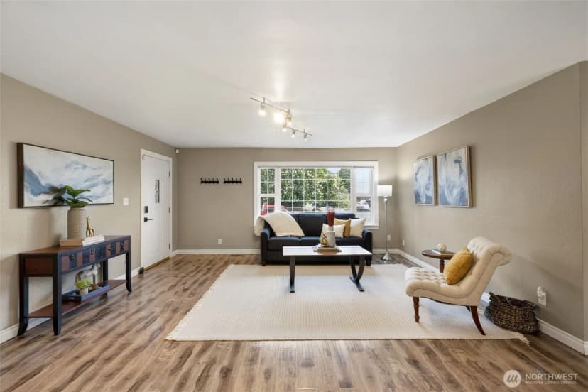 Property photo for 2502 Ne 7th Street, Renton photo 7