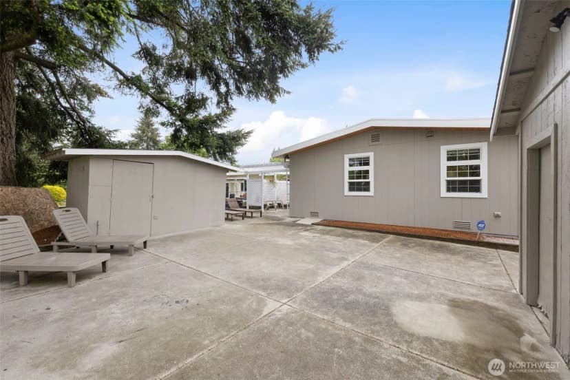 Property photo for 2502 Ne 7th Street, Renton photo 20