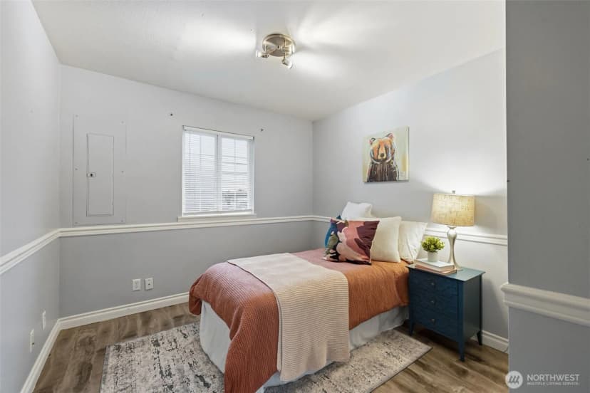 Property photo for 2502 Ne 7th Street, Renton photo 14