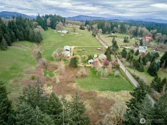 Property photo for 11700 Ne 279th Street, Battle Ground photo 2