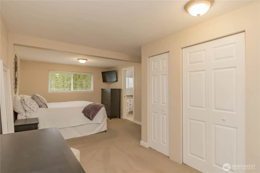 Property photo for 1060 Lynnwood Avenue Ne, Renton photo 21