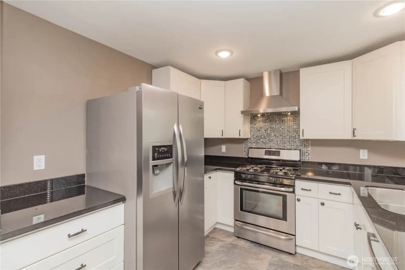Property photo for 1060 Lynnwood Avenue Ne, Renton photo 16