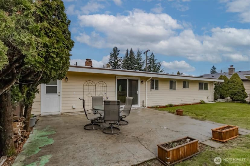 Property photo for 1060 Lynnwood Avenue Ne, Renton photo 36