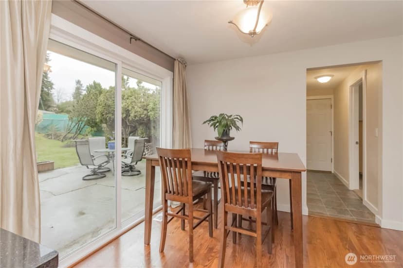 Property photo for 1060 Lynnwood Avenue Ne, Renton photo 12