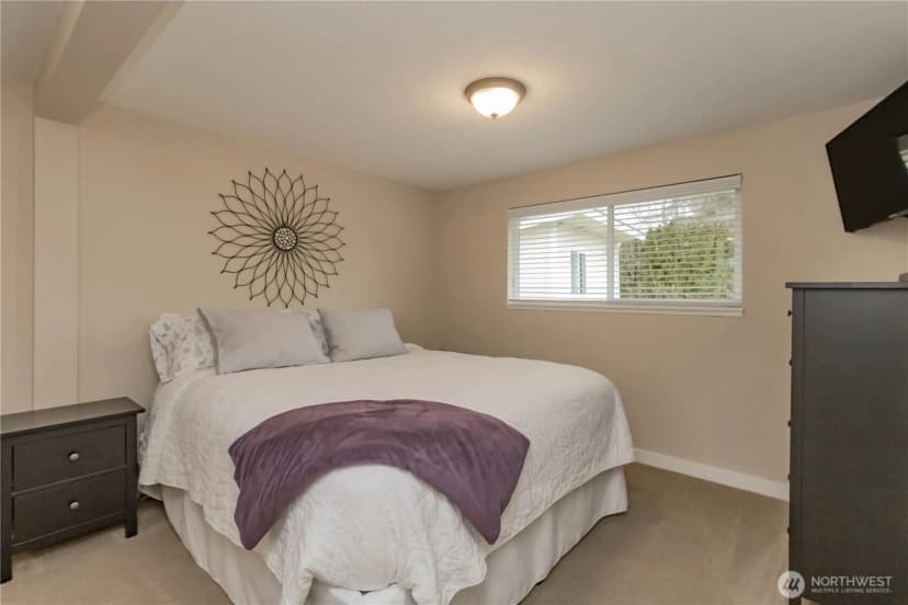 Property photo for 1060 Lynnwood Avenue Ne, Renton photo 19
