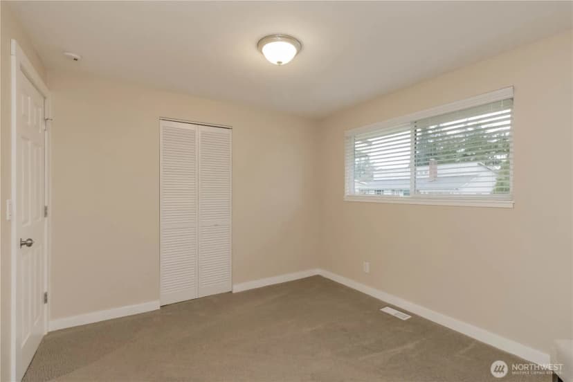 Property photo for 1060 Lynnwood Avenue Ne, Renton photo 28