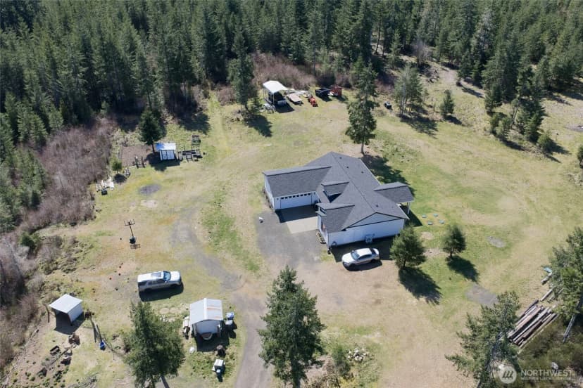 Property photo for 280 W Newberry Lane, Elma photo 28