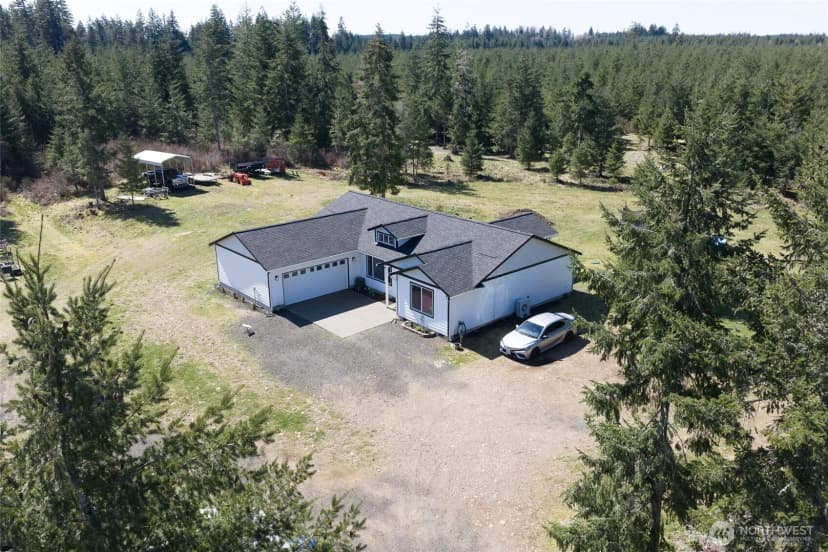 Property photo for 280 W Newberry Lane, Elma photo 27