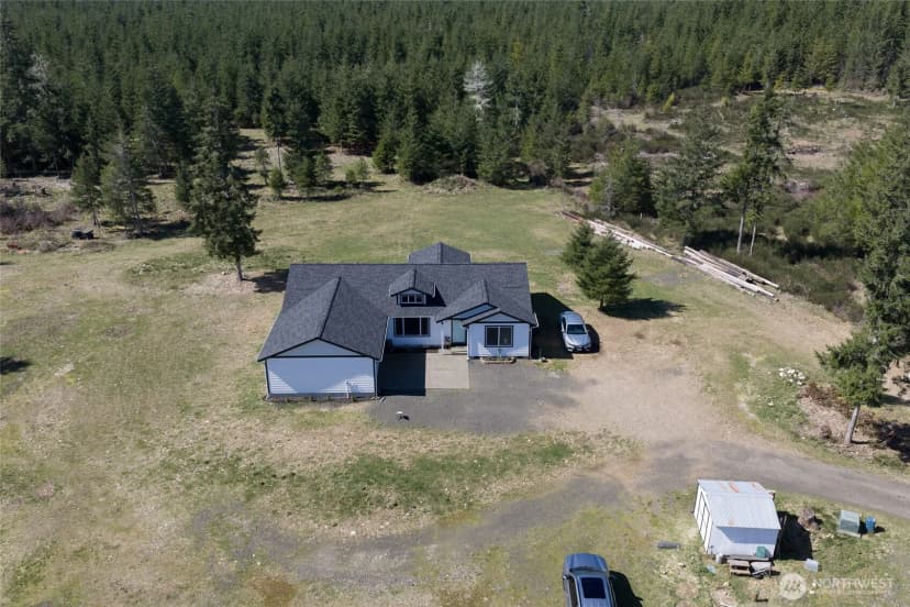 Property photo for 280 W Newberry Lane, Elma photo 29
