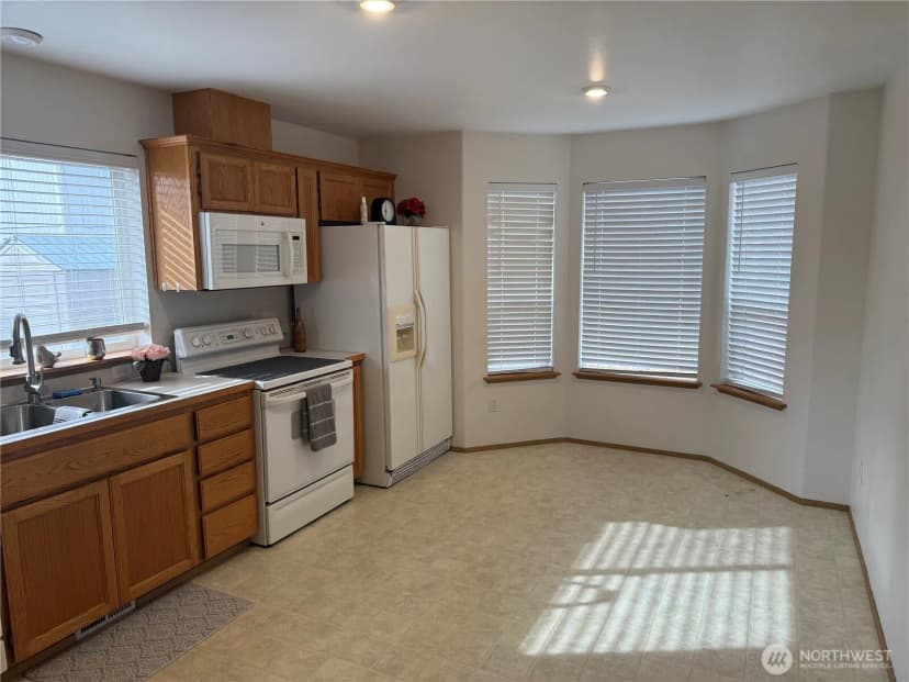 Property photo for 8312 185th Street Ct E, Puyallup photo 11