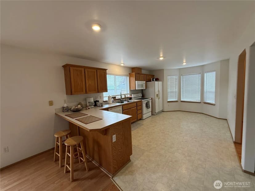 Property photo for 8312 185th Street Ct E, Puyallup photo 9