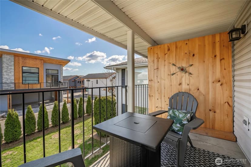 Property photo for 223 Judson St. Aly #201, Lynden photo 25