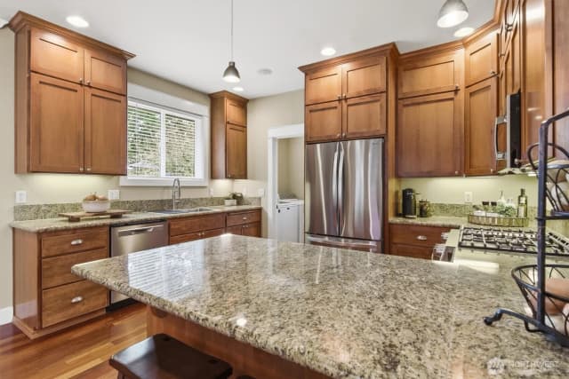Property photo for 1061 Potlatch Drive, Fox Island photo 4