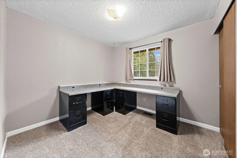 Property photo for 401 Mill Avenue Se, Orting photo 20