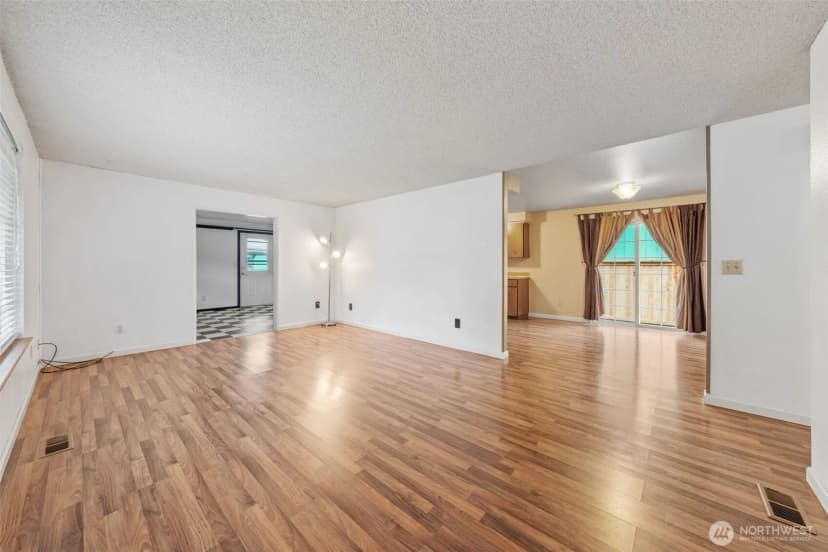 Property photo for 401 Mill Avenue Se, Orting photo 6