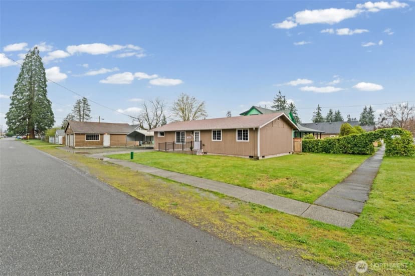Property photo for 401 Mill Avenue Se, Orting photo 22