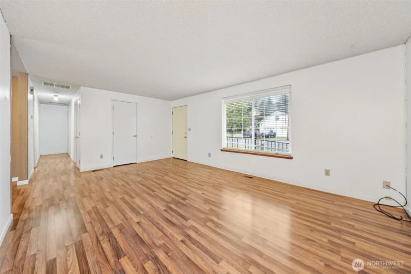 Property photo for 401 Mill Avenue Se, Orting photo 8