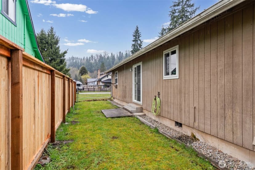 Property photo for 401 Mill Avenue Se, Orting photo 23
