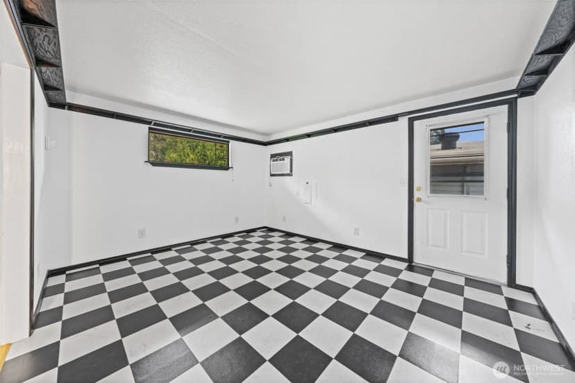 Property photo for 401 Mill Avenue Se, Orting photo 16