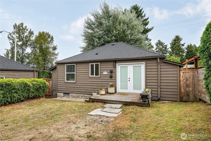 Property photo for 27003 124th Avenue Se, Kent photo 18