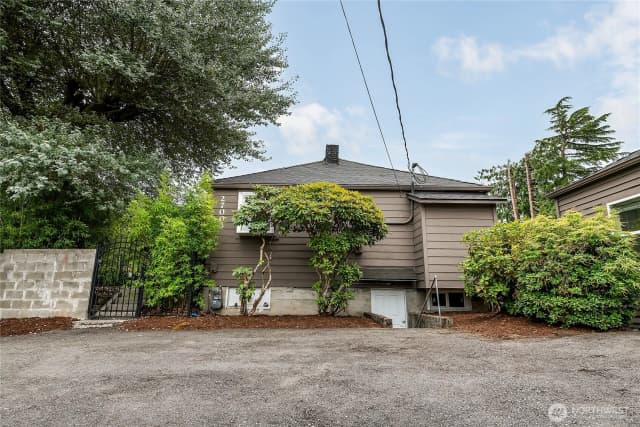 Property photo for 27003 124th Avenue Se, Kent photo 2