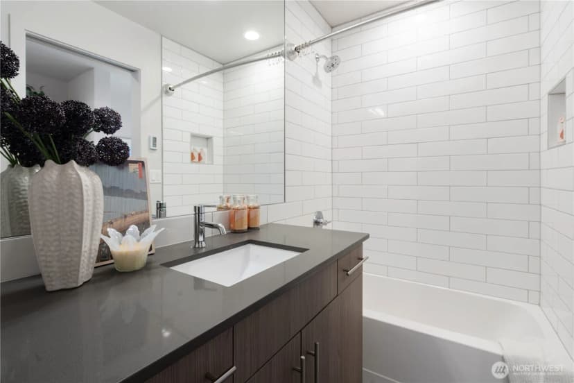 Property photo for 115 27th Avenue E #d, Seattle photo 19
