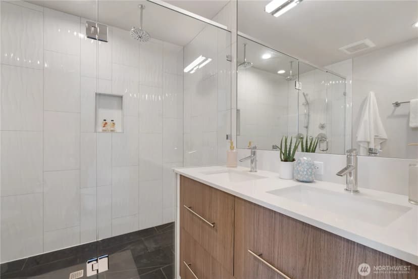 Property photo for 115 27th Avenue E #d, Seattle photo 7