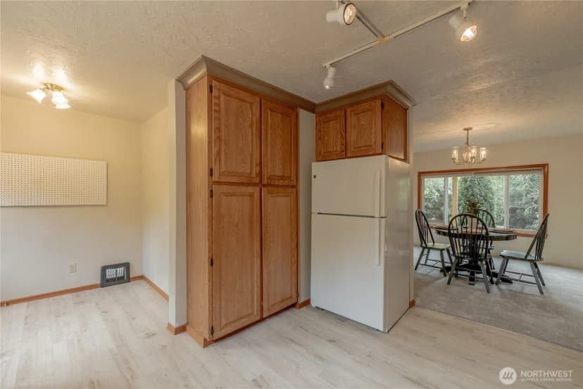 Property photo for 20006 68th Avenue Ne, Kenmore photo 14