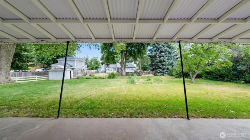 Property photo for 300 W Fifth Street, Waitsburg photo 37