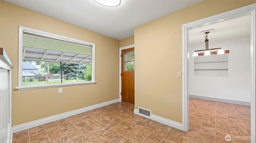 Property photo for 300 W Fifth Street, Waitsburg photo 10
