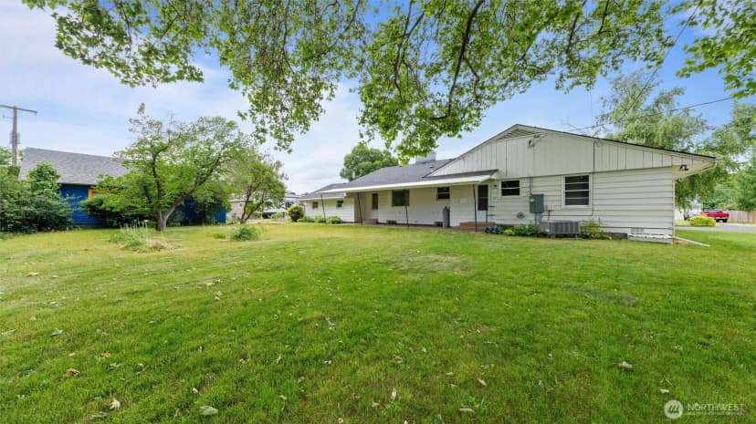 Property photo for 300 W Fifth Street, Waitsburg photo 38