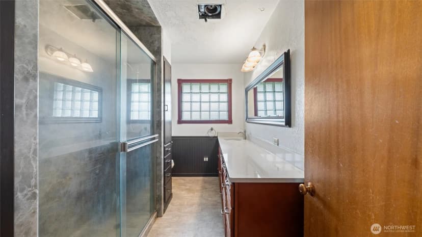 Property photo for 300 W Fifth Street, Waitsburg photo 17