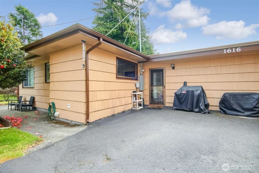 Property photo for 1608 Ruddell Road Se, Lacey photo 12