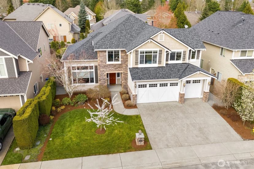 Property photo for 27520 Se 28th Court, Sammamish photo 2