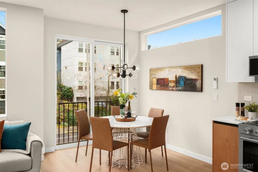 Property photo for 1127 B 10th Avenue E, Seattle photo 5