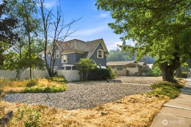 Property photo for 225 S Division Street, Cashmere photo 2
