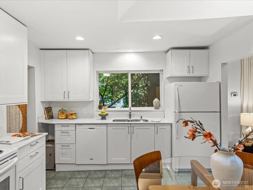 Property photo for 8117 17th Avenue Sw, Seattle photo 11