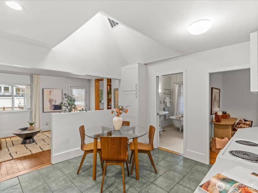 Property photo for 8117 17th Avenue Sw, Seattle photo 10