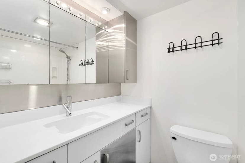 Property photo for 2201 3rd Avenue #2106, Seattle photo 25