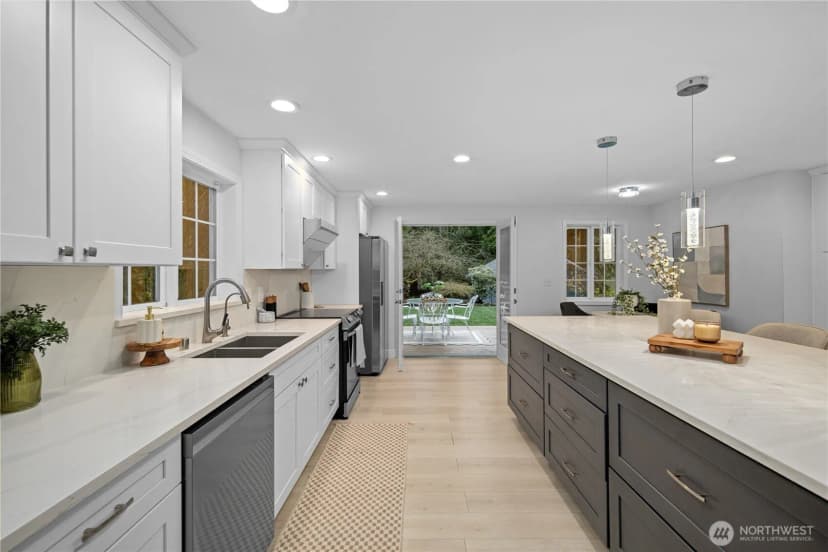 Property photo for 1626 W Beaver Lake Drive Se, Sammamish photo 16