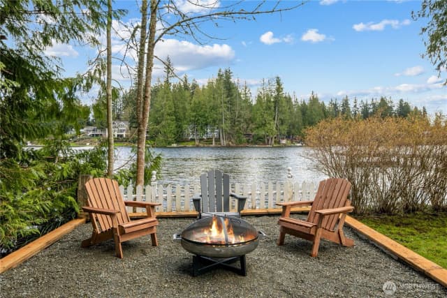 Property photo for 1626 W Beaver Lake Drive Se, Sammamish photo 3