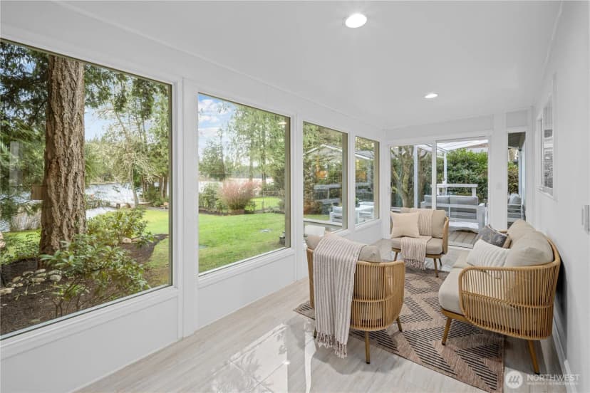 Property photo for 1626 W Beaver Lake Drive Se, Sammamish photo 6