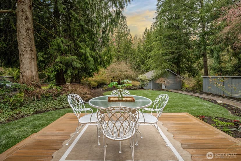 Property photo for 1626 W Beaver Lake Drive Se, Sammamish photo 17