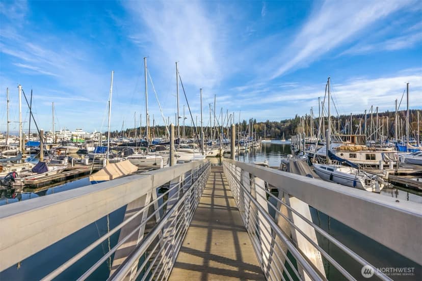 Property photo for 141 Parfitt Way Sw #a-15, Bainbridge Island photo 12