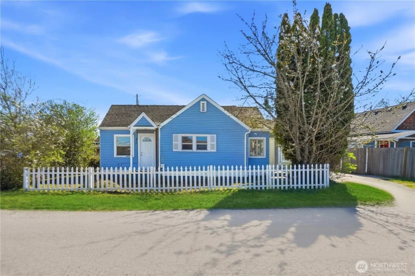 Property photo for 9910 272nd Street Nw, Stanwood photo 4