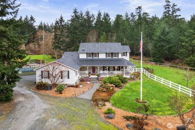 Property photo for 1870 W Cloud Way, Oak Harbor